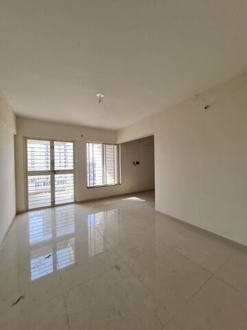 Room in 2 BHK Apartment at Austin County, Tathawade – for Rent