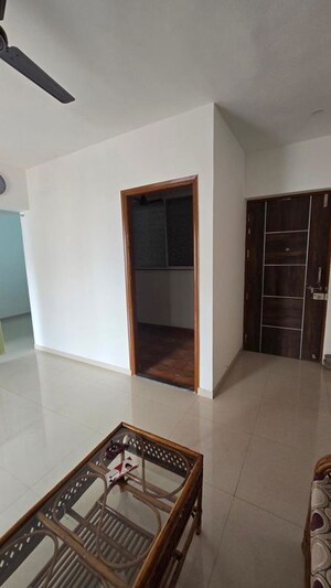 Room in 2.5 BHK Apartment at Archana Kohinoor Glory Phase II, Mohammadwadi – for Rent