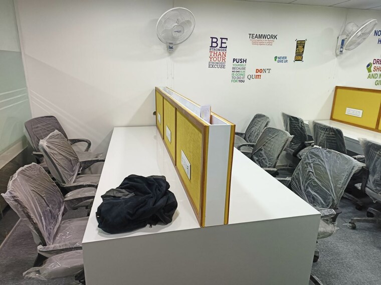 Team Area, shivalik-shilp Commercial Office Space 915 Sq.Ft. In Sanidhya Ahmedabad 9957665