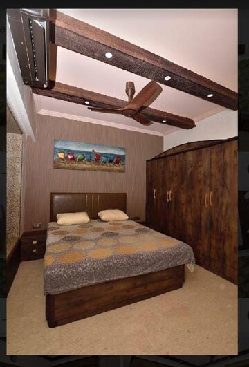 Bedroom in 3 BHK Apartment at Regiland Apartment, Bandra West – for Rent