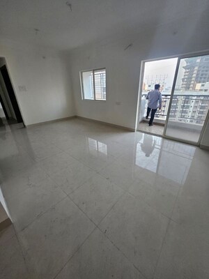 2 BHK Apartment For Sale in Salarpuria H And M Royal, Kondhwa