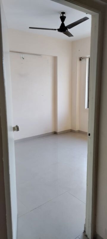 Room in 2 BHK Apartment at Satellite – for Rent