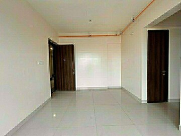 Room in 1.5 BHK Apartment at Sheth Avante, Kanjurmarg West – for Rent