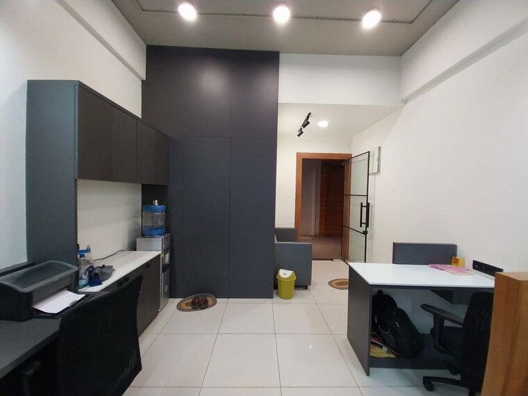Team Area, sun-south-street Commercial Office Space 900 Sq.Ft. In Bopal Ahmedabad 9956289