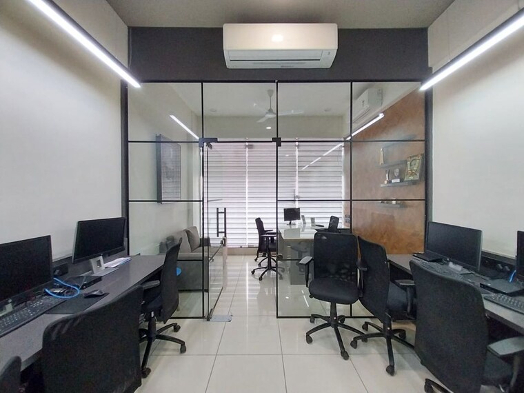 Team Area, sun-south-street Commercial Office Space 900 Sq.Ft. In Bopal Ahmedabad 9956289