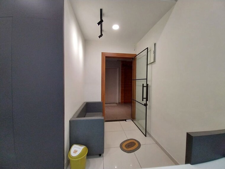 undefined, sun-south-street Commercial Office Space 900 Sq.Ft. In Bopal Ahmedabad 9956289