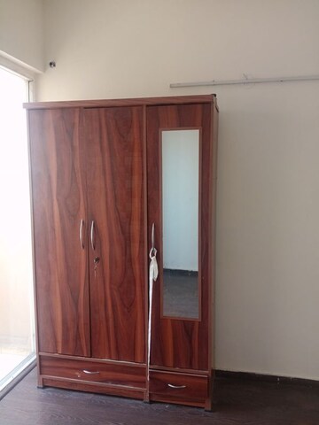 Room in 3 BHK Apartment at Mahagun Mywoods III, Sector 16c Greater Noida – for Rent