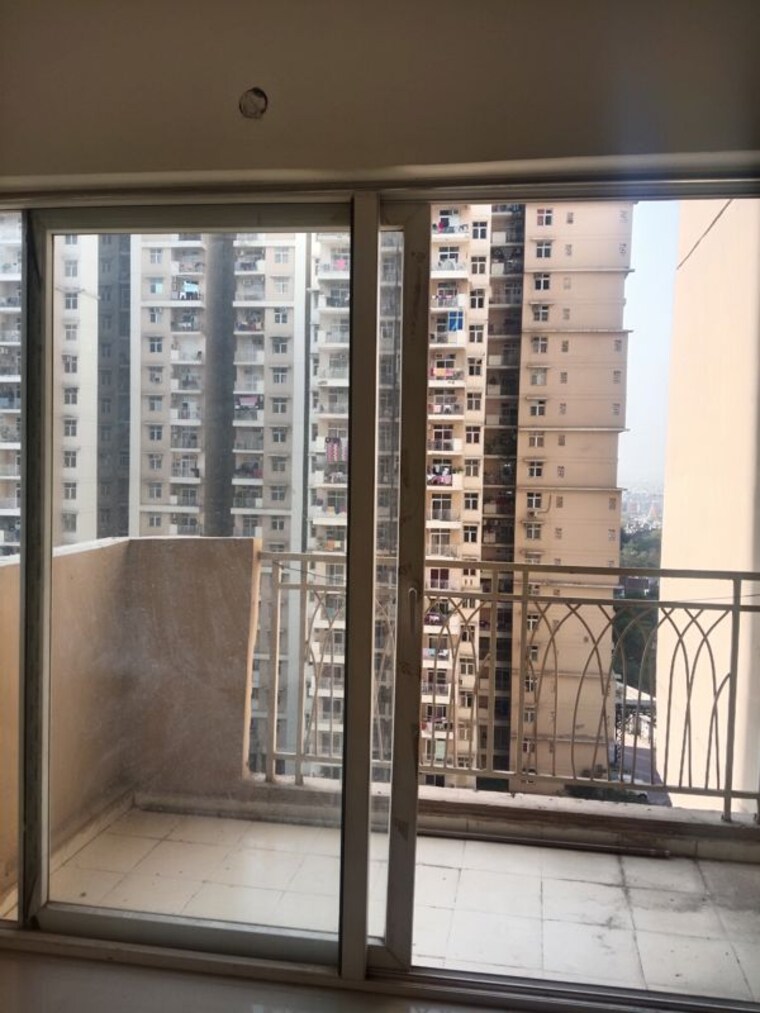 Room, mahagun-mywoods-iii 3 Bedroom 1225 Sq.Ft. Apartment In Sector 16c Greater Noida Greater Noida 9957924