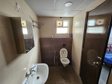 Bathroom in 2.5 BHK Apartment at Candeur 40, Miyapur – for Rent