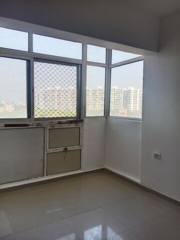 Room in 2 BHK Apartment at Mahagun Mywoods III, Sector 16c Greater Noida – for Rent