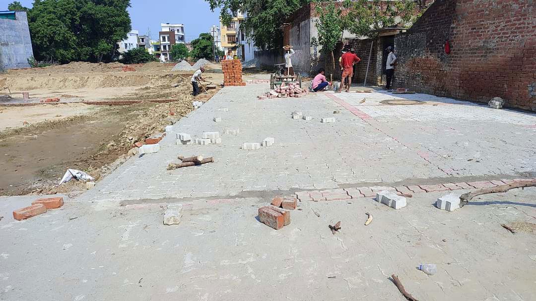 Plot For Sale in Arjunganj