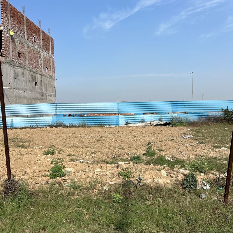 Plot For Sale in Sector 5 Wave City