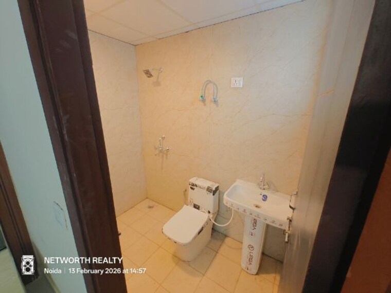 Bathroom, sunshine-apartments-sector-73 2 Bedroom 1000 Sq.Ft. Builder Floor In Sector 73 Noida 9958334