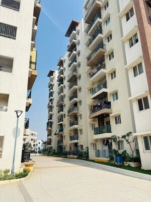 2 BHK Apartment For Sale in Financial District
