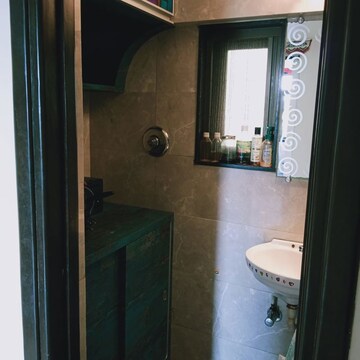 Bathroom in 2 BHK Apartment at Andheri East – for Sale