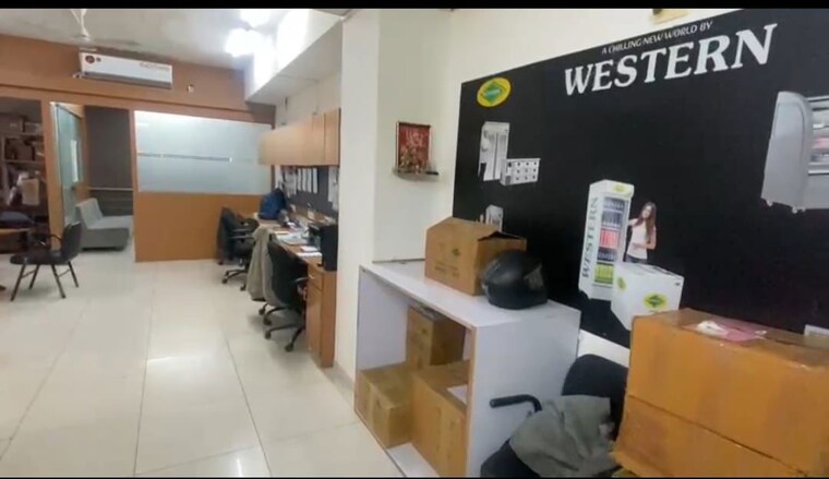 Team Area, navrangpura Commercial Office Space 1068 Sq.Ft. In Navrangpura Ahmedabad 9958310