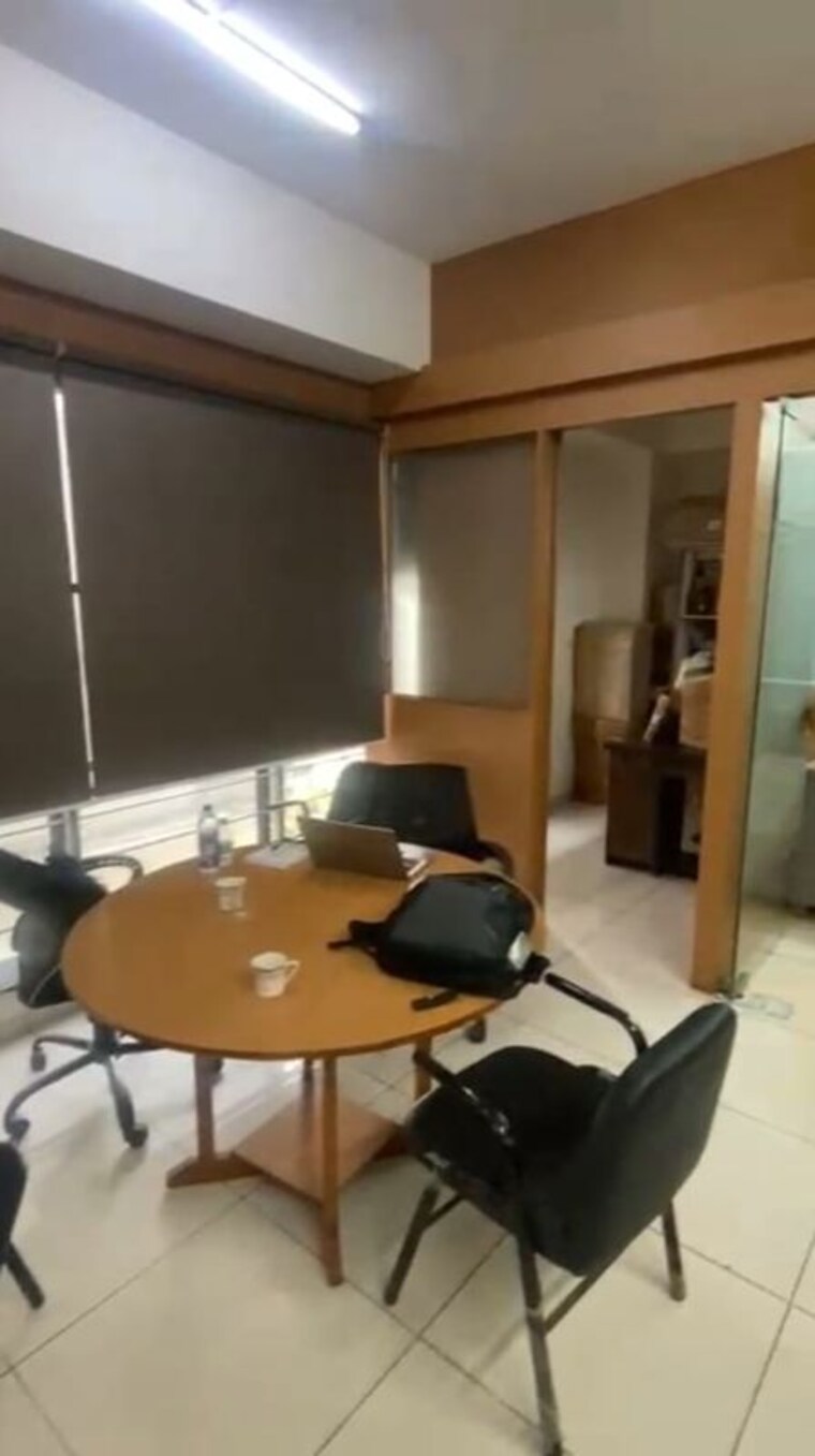 Team Area, navrangpura Commercial Office Space 1068 Sq.Ft. In Navrangpura Ahmedabad 9958310