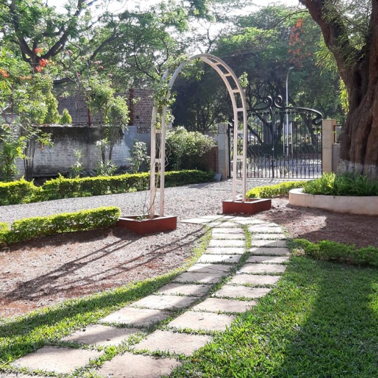 Garden, wanowrie 4 Bedroom 3300 Sq.Ft. Villa In Wanowrie Pune 9958365