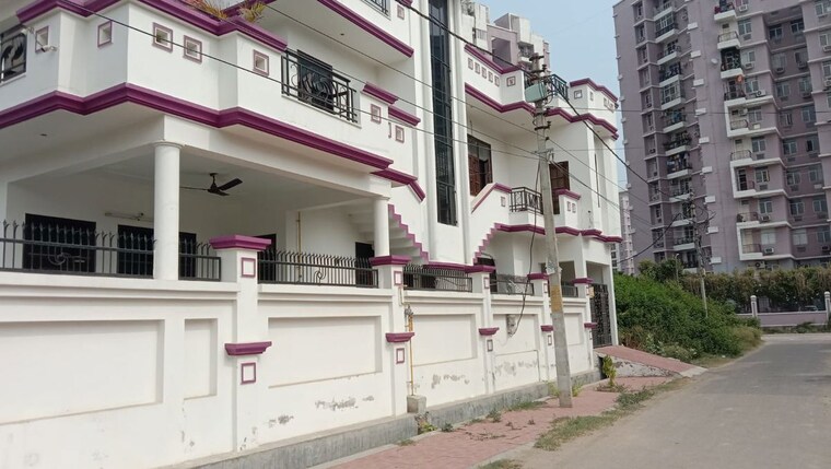 Exterior View, vrindavan yojna 6+ Bedroom 2900 Sq.Ft. Independent House In Vrindavan Yojna Lucknow 9958370