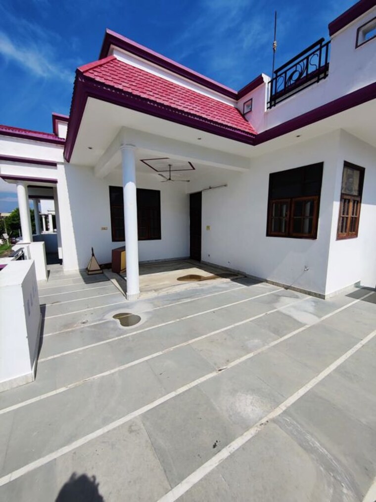 Exterior View, vrindavan yojna 6+ Bedroom 2900 Sq.Ft. Independent House In Vrindavan Yojna Lucknow 9958370
