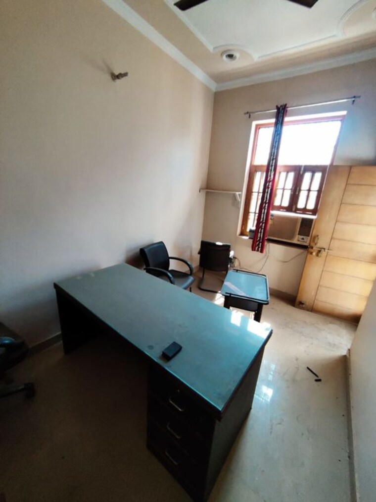 Master Bedroom, vrindavan yojna 6+ Bedroom 2900 Sq.Ft. Independent House In Vrindavan Yojna Lucknow 9958370