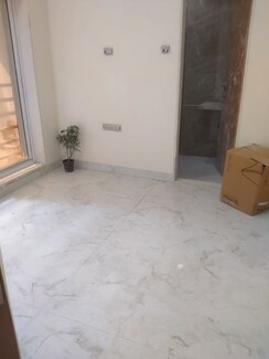 2 BHK + Study Room Apartment For Sale in Goregaon East
