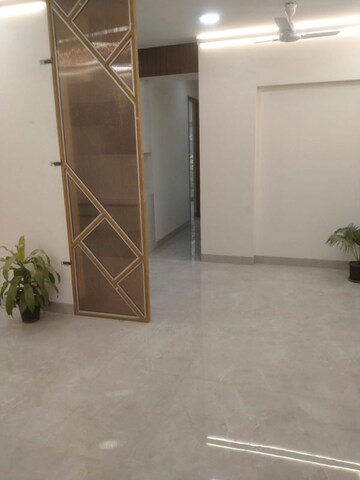 Room in 2 BHK Apartment at Goregaon East – for Sale