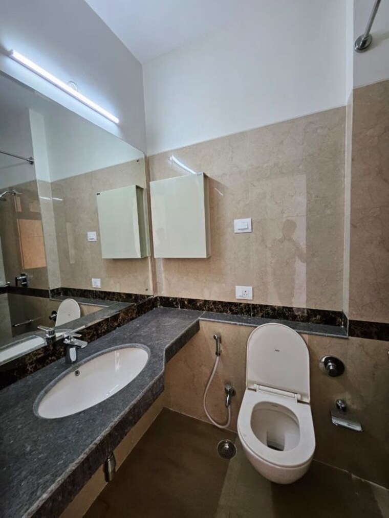 Attached Bathroom, k-raheja-heights 2 Bedroom 989 Sq.Ft. Apartment In Malad East Mumbai 9958344
