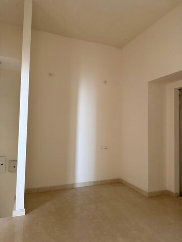 Room in 3 BHK Apartment at Indiabulls Sky Forest, Lower Parel – for Sale