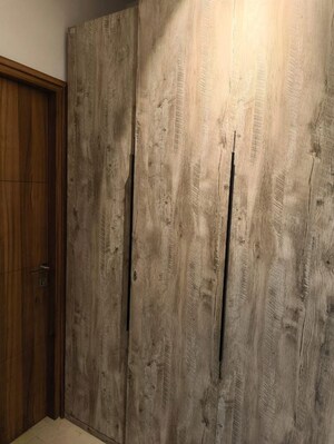 Furnished Amenities in 3.5 BHK Apartment at Gomti Nagar – for Sale