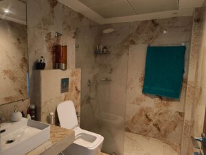 Attached Bathroom in 3.5 BHK Apartment at Gomti Nagar – for Sale