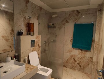 Attached Bathroom in 3.5 BHK Apartment at Gomti Nagar – for Sale