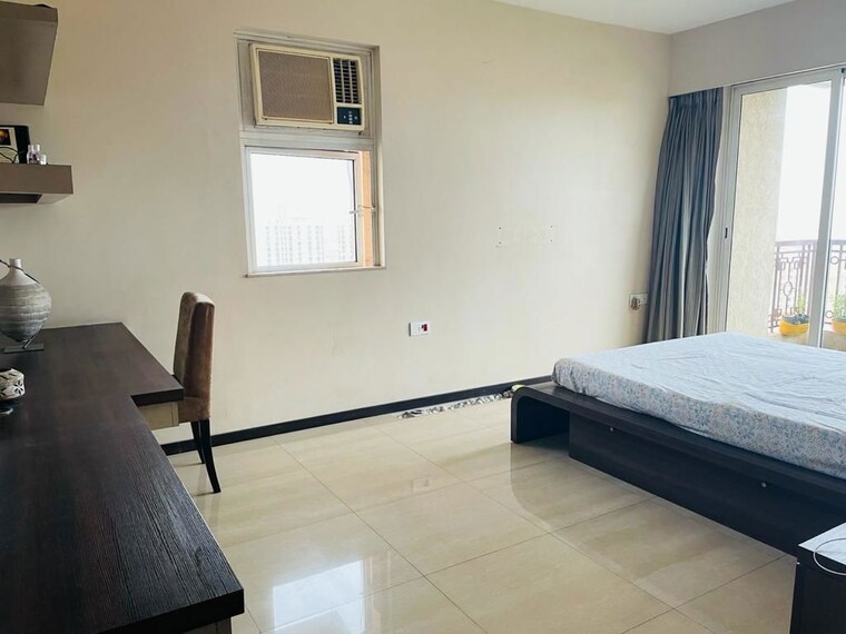Room, hiranandani-tribeca 3 Bedroom 1350 Sq.Ft. Apartment In Ghodbunder Road Thane 9958643