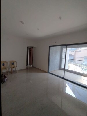 Room in 2 BHK Apartment at VJ Yashwin Nuovo Centro, Wakad – for Rent