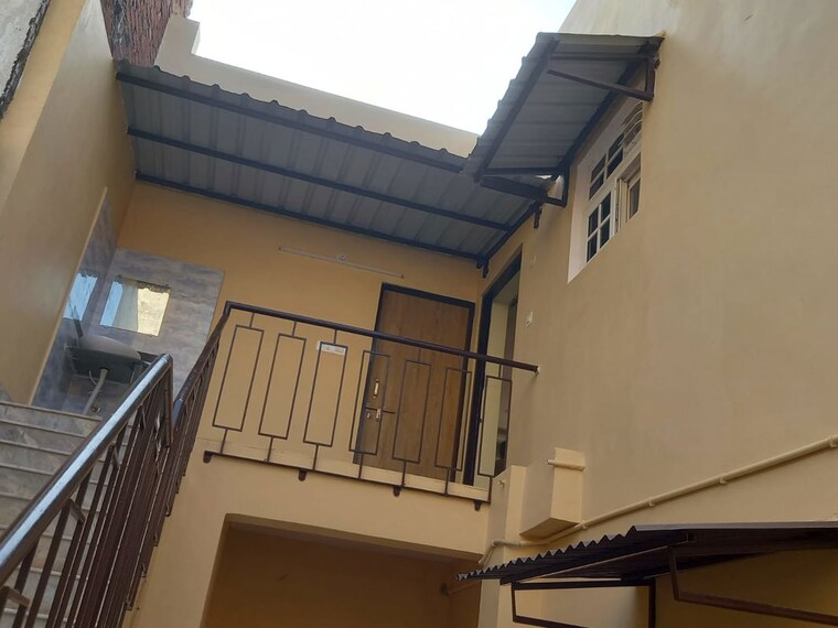 Other, sanjay gandhi puram 6+ Bedroom 3200 Sq.Ft. Independent House In Sanjay Gandhi Puram Lucknow 9958800
