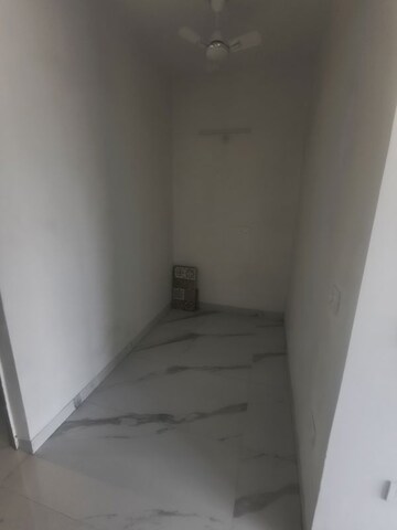 Room in 3 BHK Apartment at M3M Soulitude, Sector 89 – for Rent