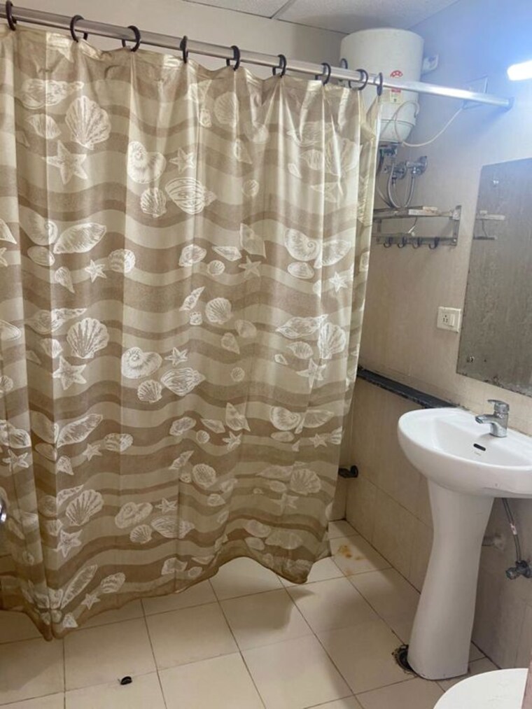 Bathroom, skytech-matrott 3 Bedroom 1455 Sq.Ft. Apartment In Sector 76 Noida 9959090