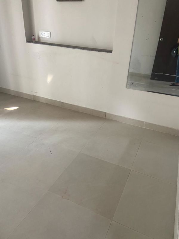 3 BHK + Extra Room Apartment For Rent in Skytech Matrott