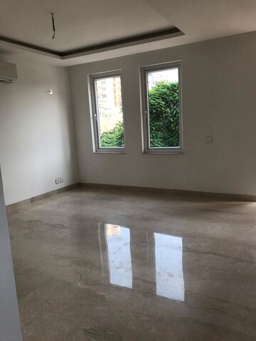 Room in 5 BHK Villa at Emaar Marbella, Sector 66 – for Rent