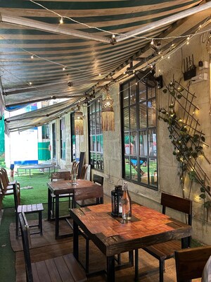  Shop – Exterior View View at Marol - for Rent