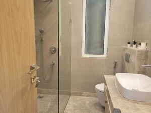 Bathroom in 3 BHK Apartment at Indiabulls Sky Forest, Lower Parel – for Sale