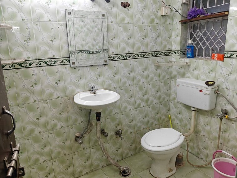 Bathroom, sector 12 2 Bedroom 1370 Sq.Ft. Independent House In Sector 12 Noida 9959172