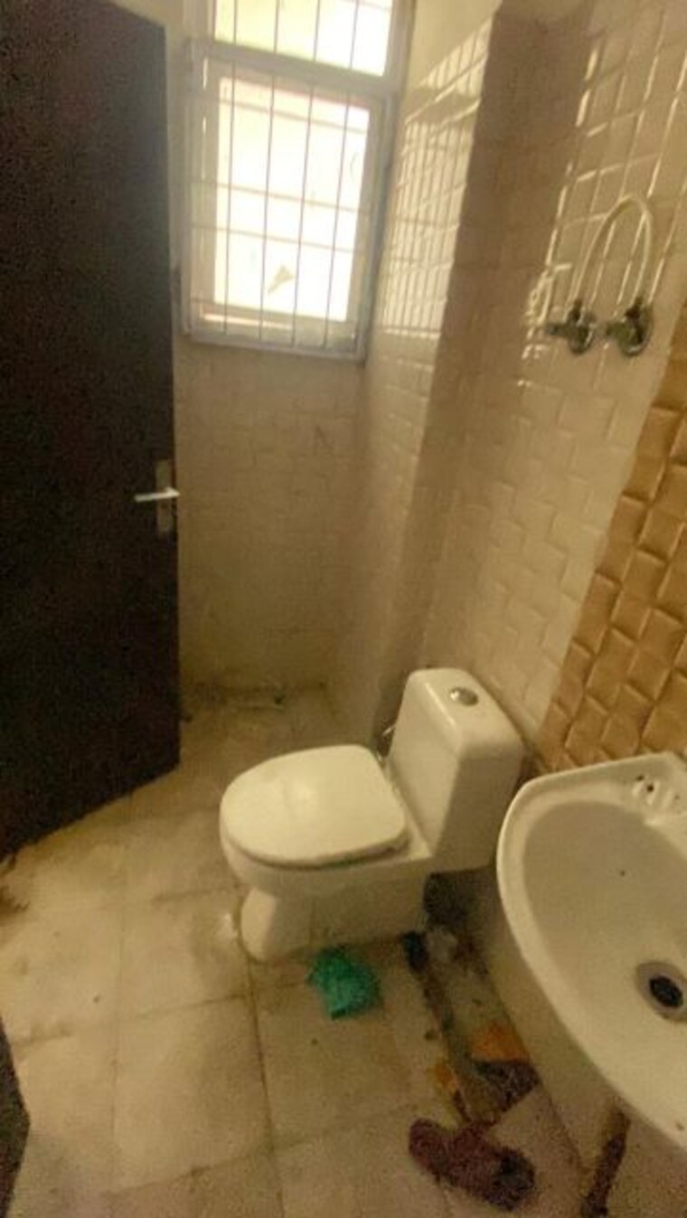 Bathroom, avj-heightss 1 Bedroom 600 Sq.Ft. Apartment In Zeta I Greater Noida Greater Noida 9959273