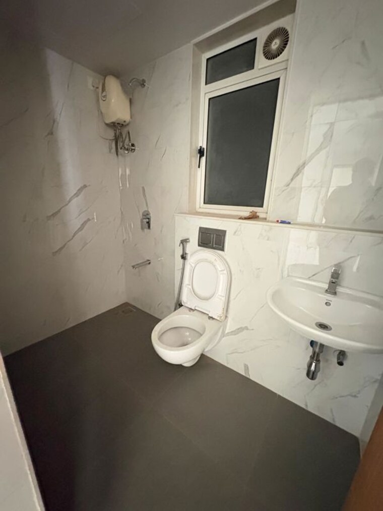 Bathroom, lodha-codename-premier 2 Bedroom 656 Sq.Ft. Apartment In Dombivli East Thane 9959287