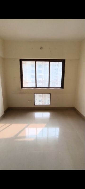 Room in 2 BHK Apartment at Runwal Garden City, Balkum Pada – for Sale
