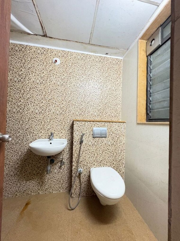 Bathroom, lodha-palava-clara-e-to-i 2 Bedroom 568 Sq.Ft. Apartment In Dombivli East Thane 9959322
