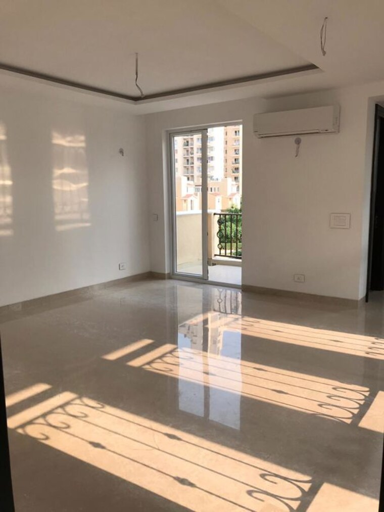 Room, emaar-marbella 5 Bedroom 8120 Sq.Ft. Villa In Sector 66 Gurgaon 9959324