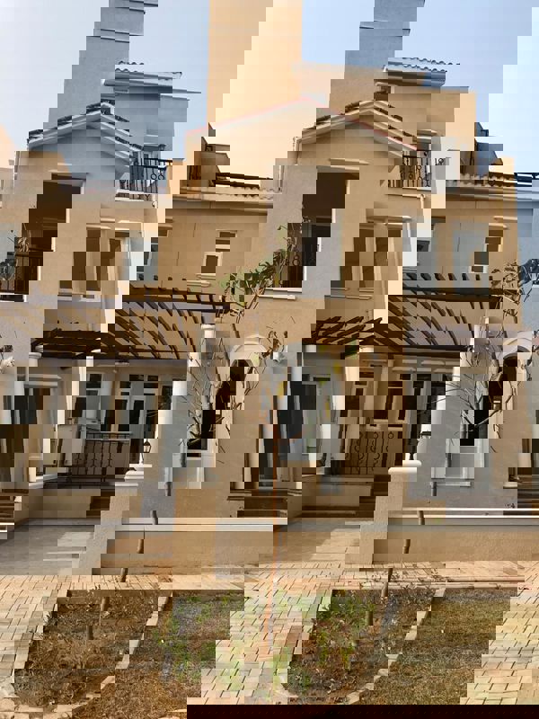 5 BHK + Pooja Room,Servant Room,Study Room,Extra Room 8120 Sq.Ft. Villa in Emaar Marbella