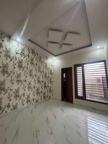 Room in 4 BHK Independent House at Bhago Majra Road – for Sale