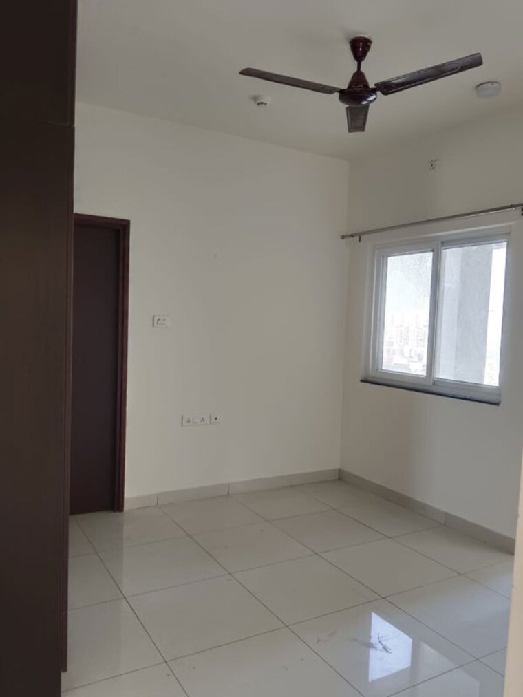 Room, puravankara-silversands 3 Bedroom 1300 Sq.Ft. Apartment In Mundhwa Pune 9959092
